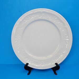 Villeroy And Boch Cortina 2000 7 1/2" Embossed Rim Salad Plate GUC